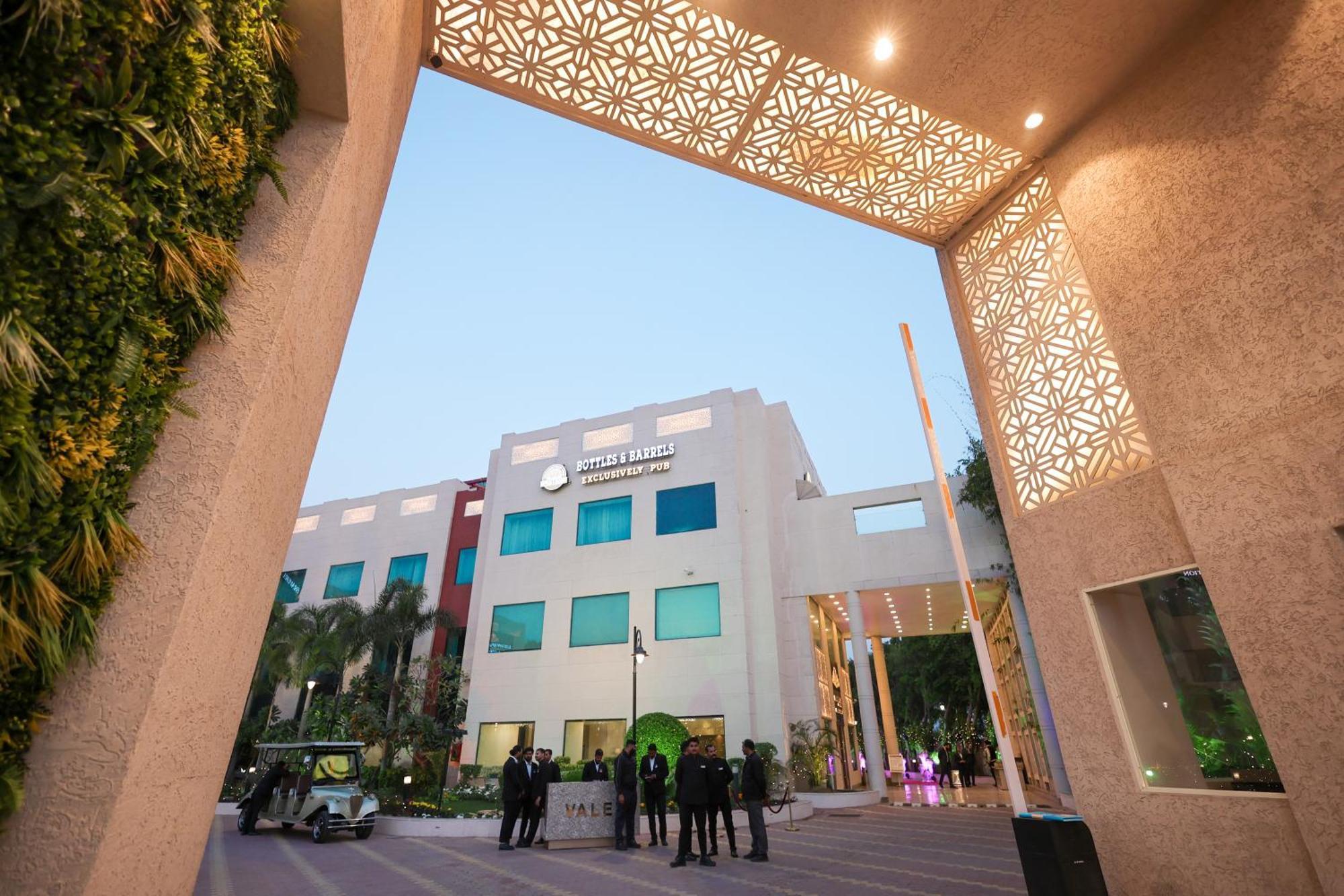 Bravura Gold Resort Meerut Εξωτερικό φωτογραφία